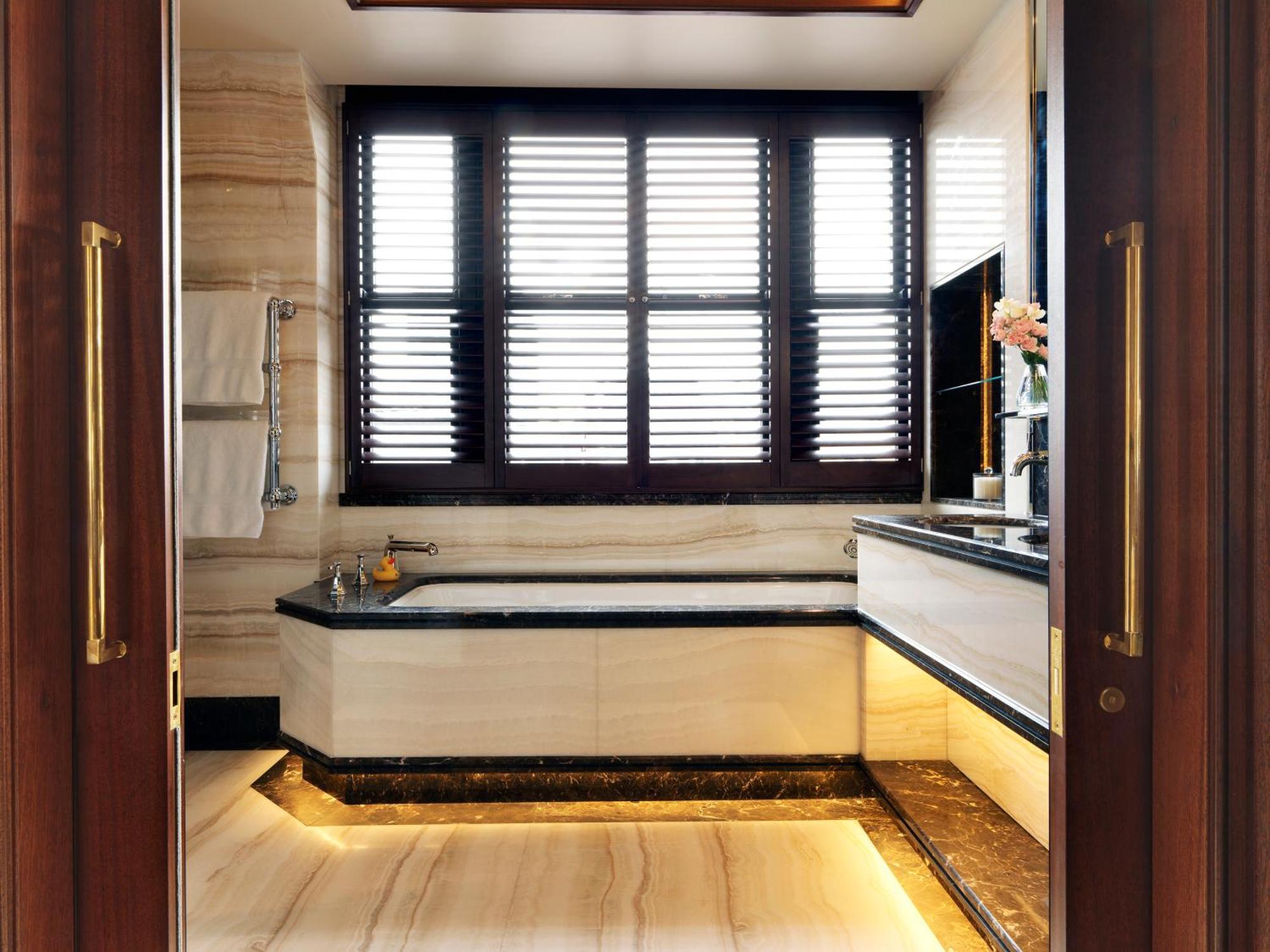 The Stafford London Hotel Bagian luar foto Bathroom