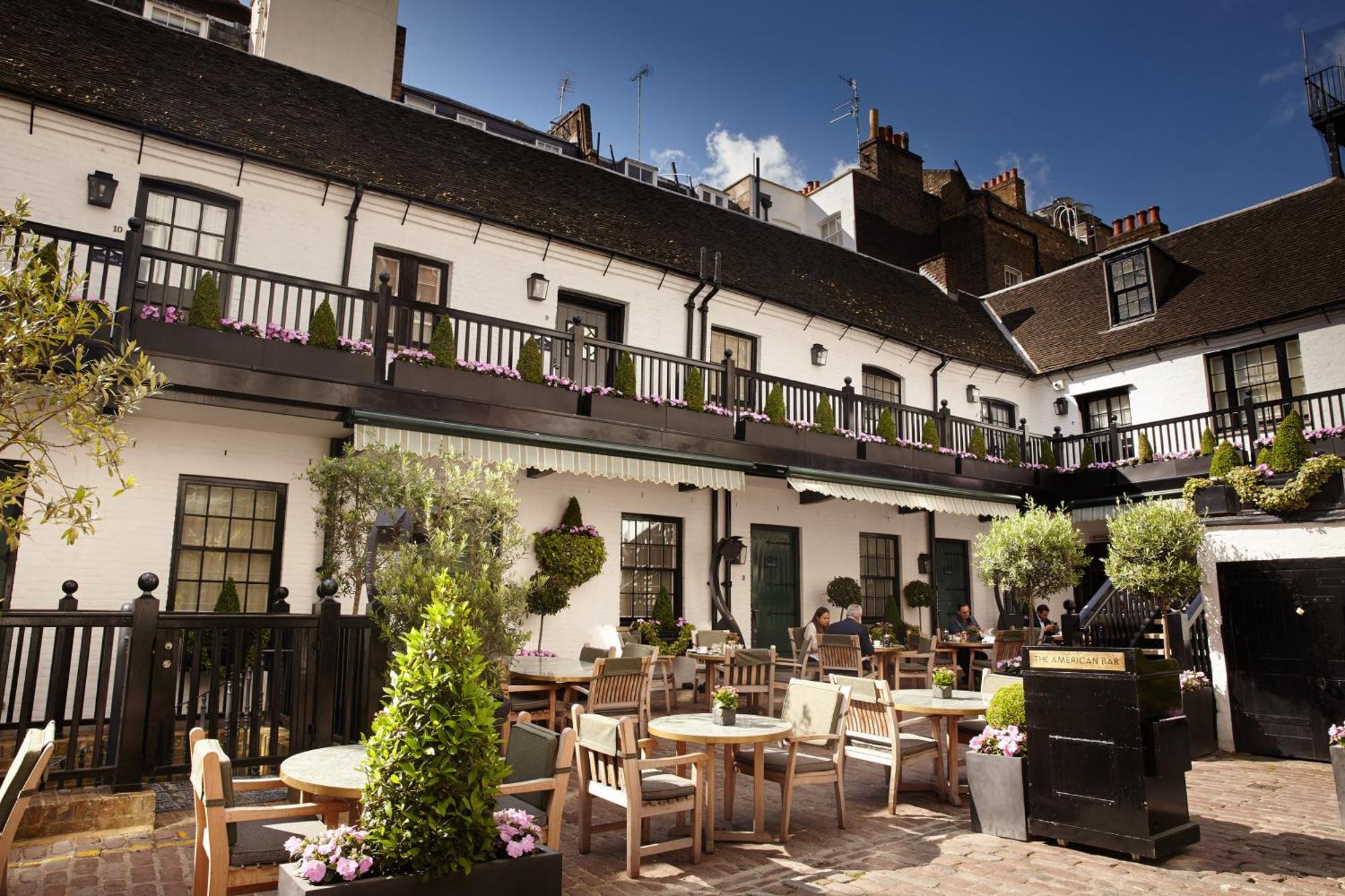 The Stafford London Hotel Bagian luar foto The courtyard at the Swan