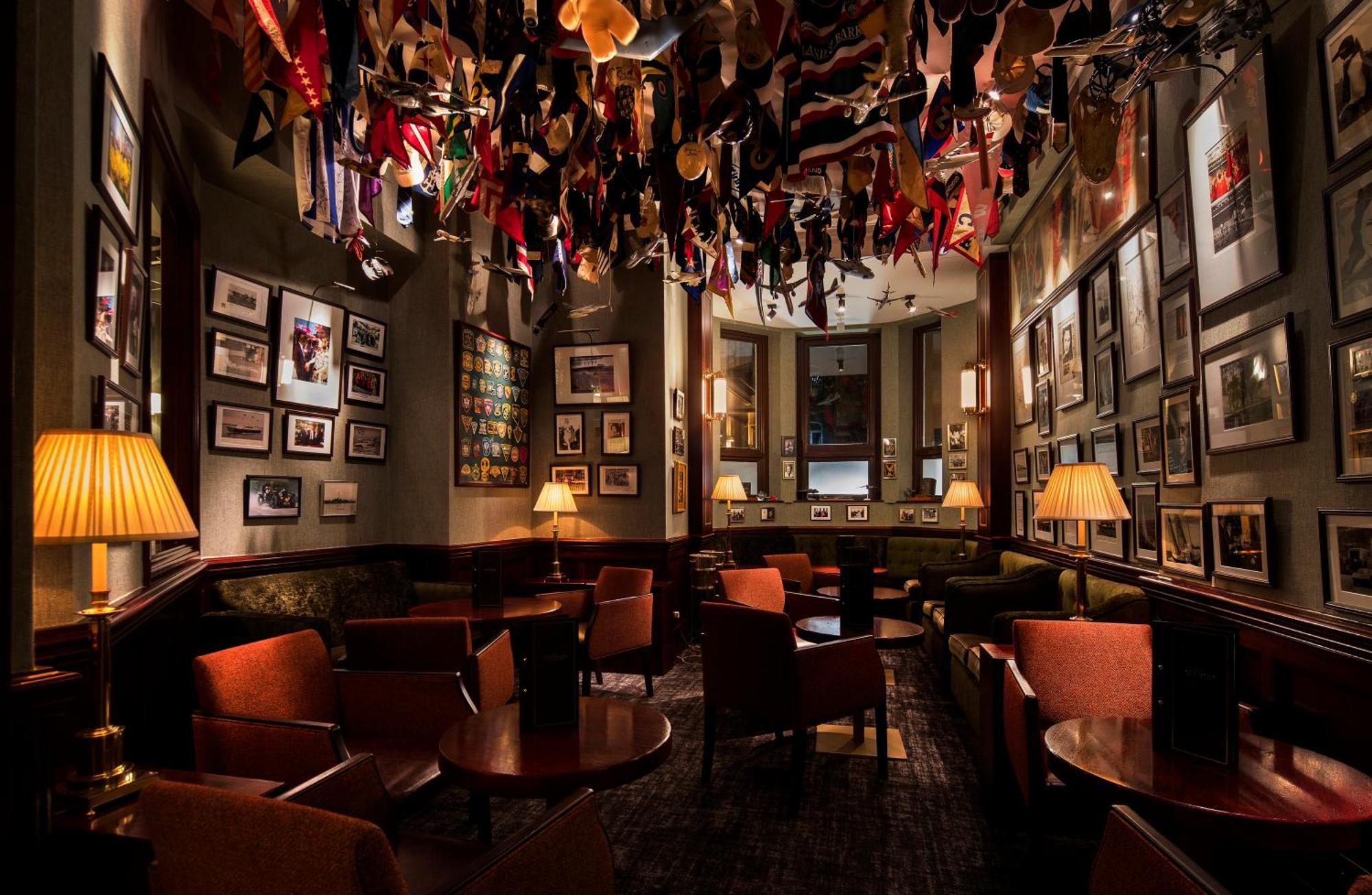 The Stafford London Hotel Bagian luar foto The interior of the 21 Club