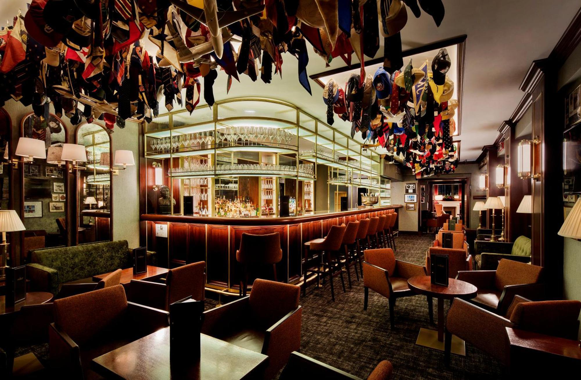 The Stafford London Hotel Bagian luar foto The bar at the London Edition