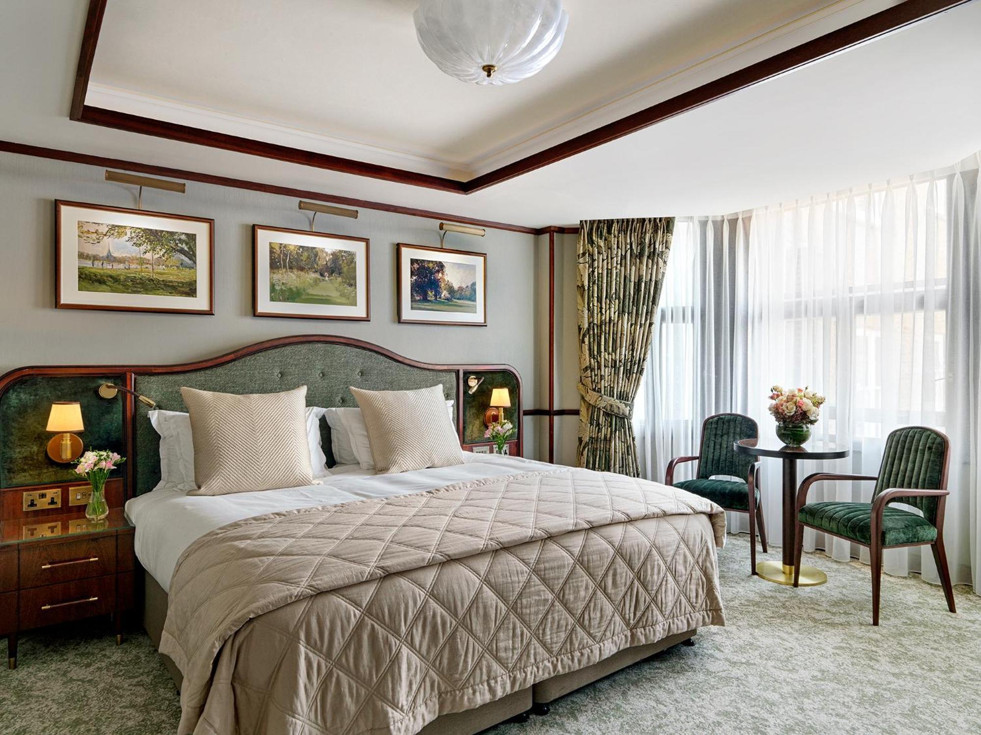 The Stafford London Hotel Bagian luar foto A room at the hotel