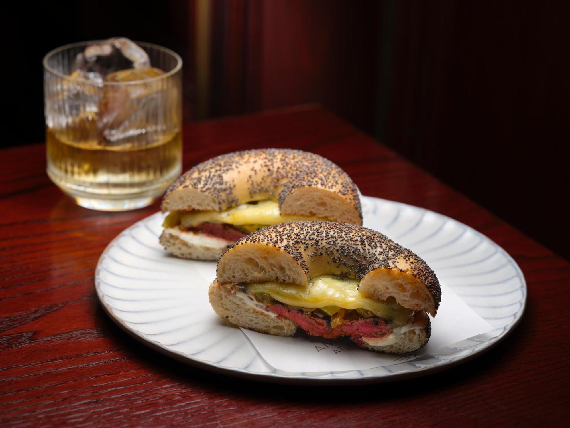 The Stafford London Hotel Bagian luar foto A bagel dog